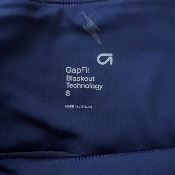 GAPFIT Blackout Technology Capris Leggings - Picture 9 of 9